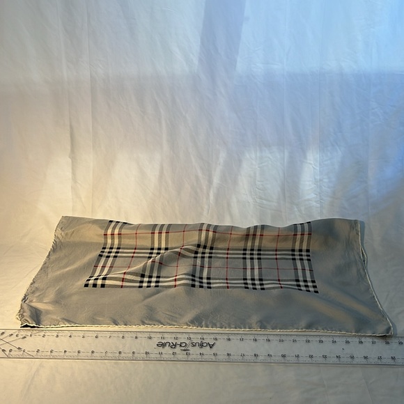 Burberry Classic Plaid Scarf Hand Rolled - Picture 5 of 5